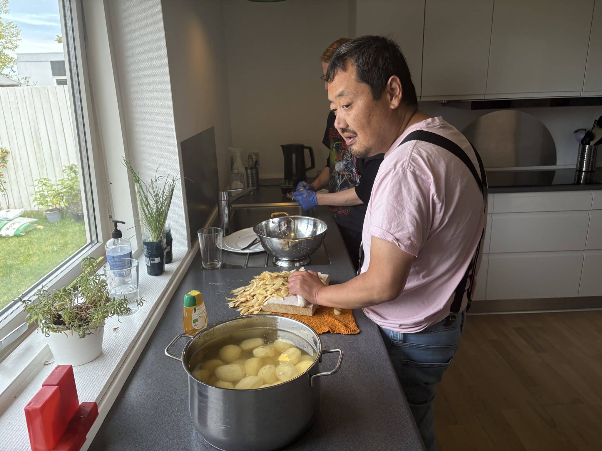 Botilbud - TNP skræller kartofler